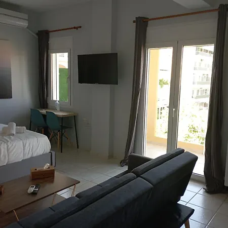 Gk Suites-Constantin View , Auto Check-In 24H Λάρισα Δωμάτιο φωτογραφία