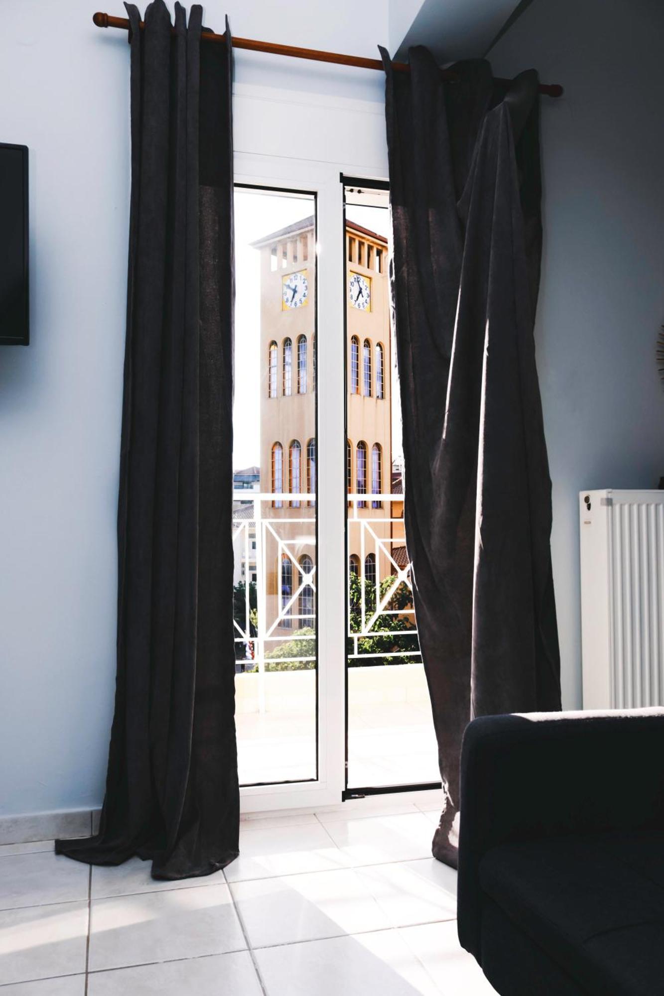 Gk Suites-constantin View , Auto Check-in 24h Apartment