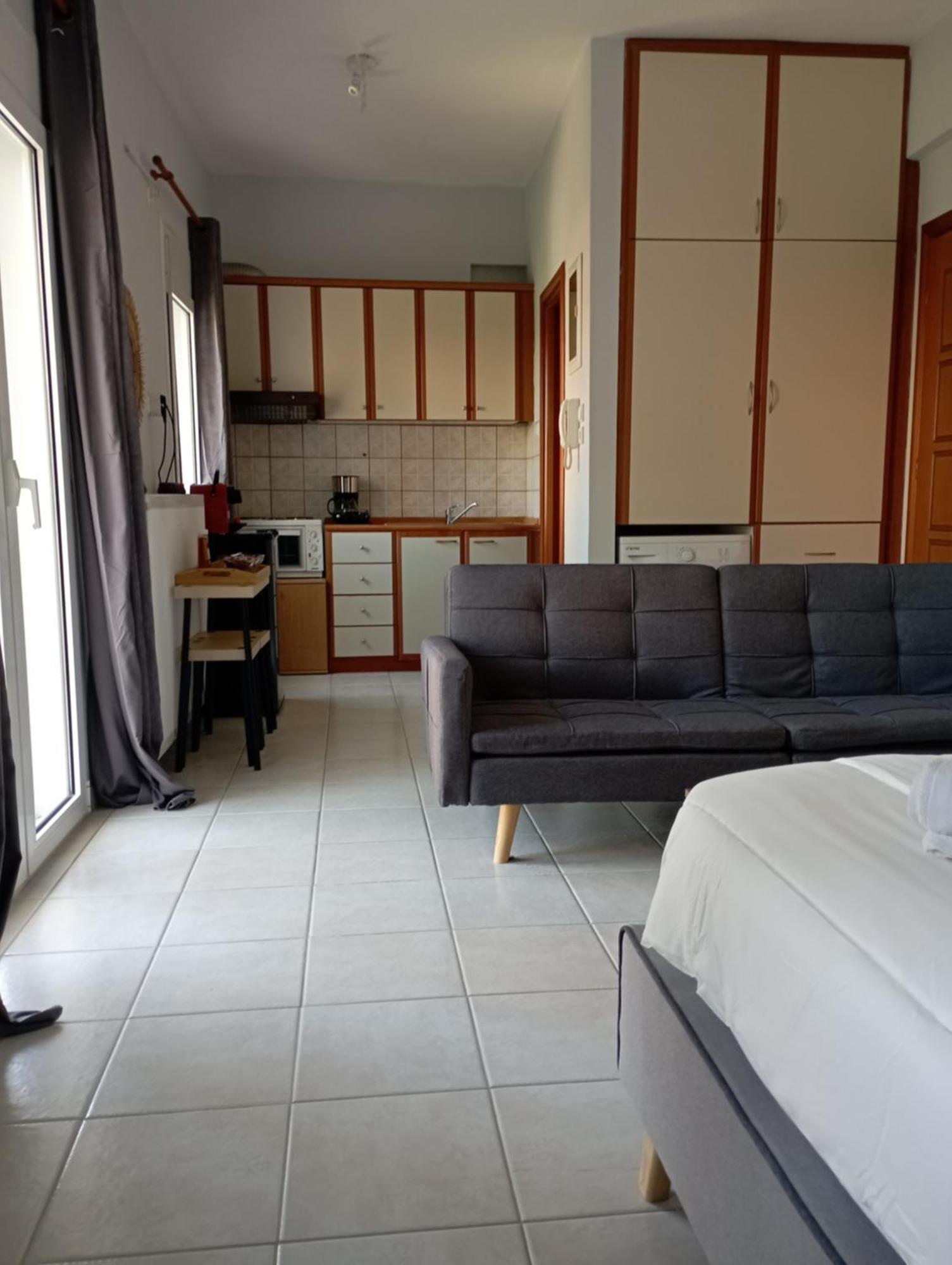 Gk Suites-constantin View , Auto Check-in 24h * Larissa