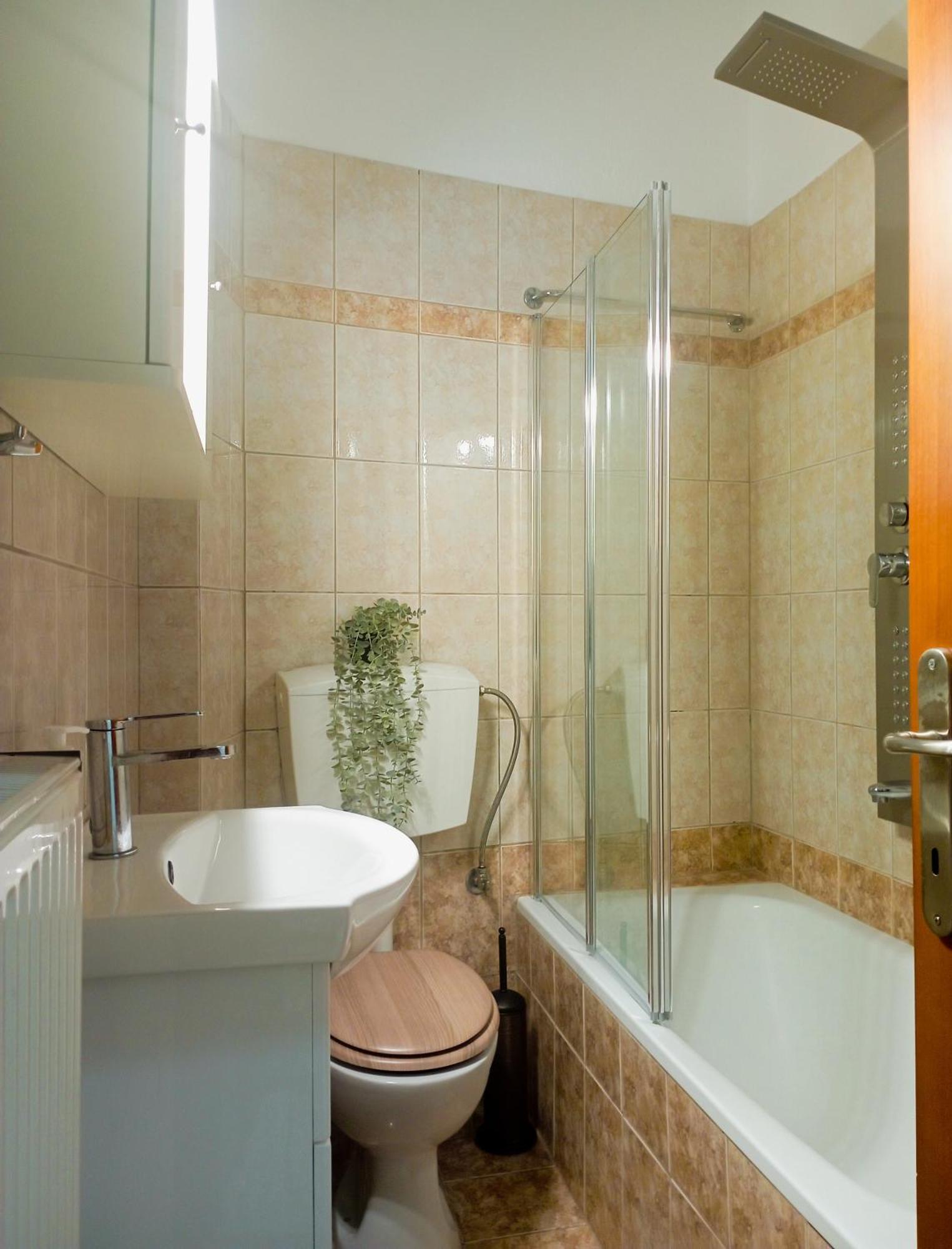 Apartment Gk Suites-constantin View , Auto Check-in 24h *